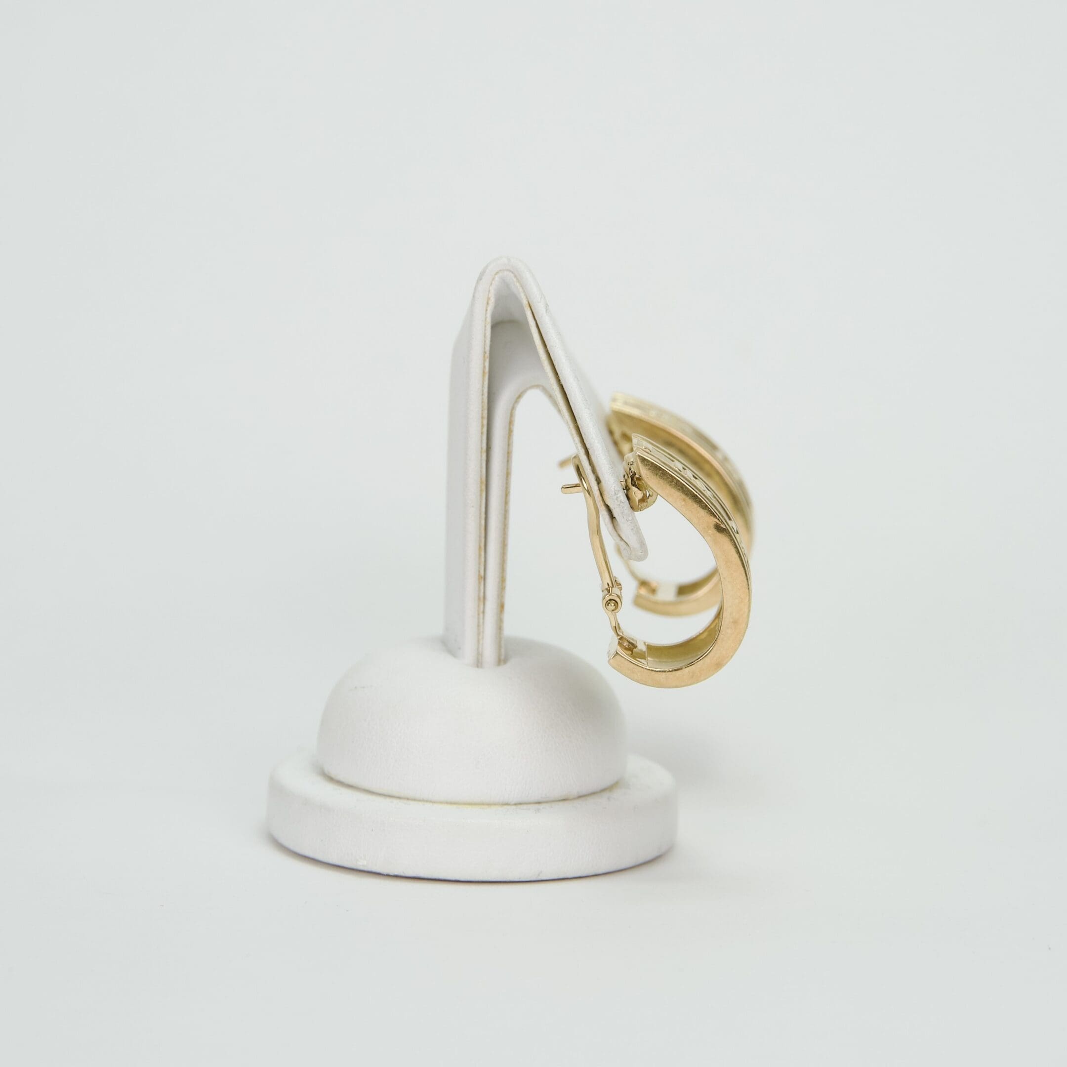 Tiffany & Co. Vintage 18k Yellow Gold Atlas Hoop Earrings - Image 4