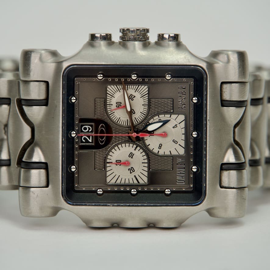 Oakley Minute Machine Black Dial Chronograph Titanium 42mm Watch - Image 3