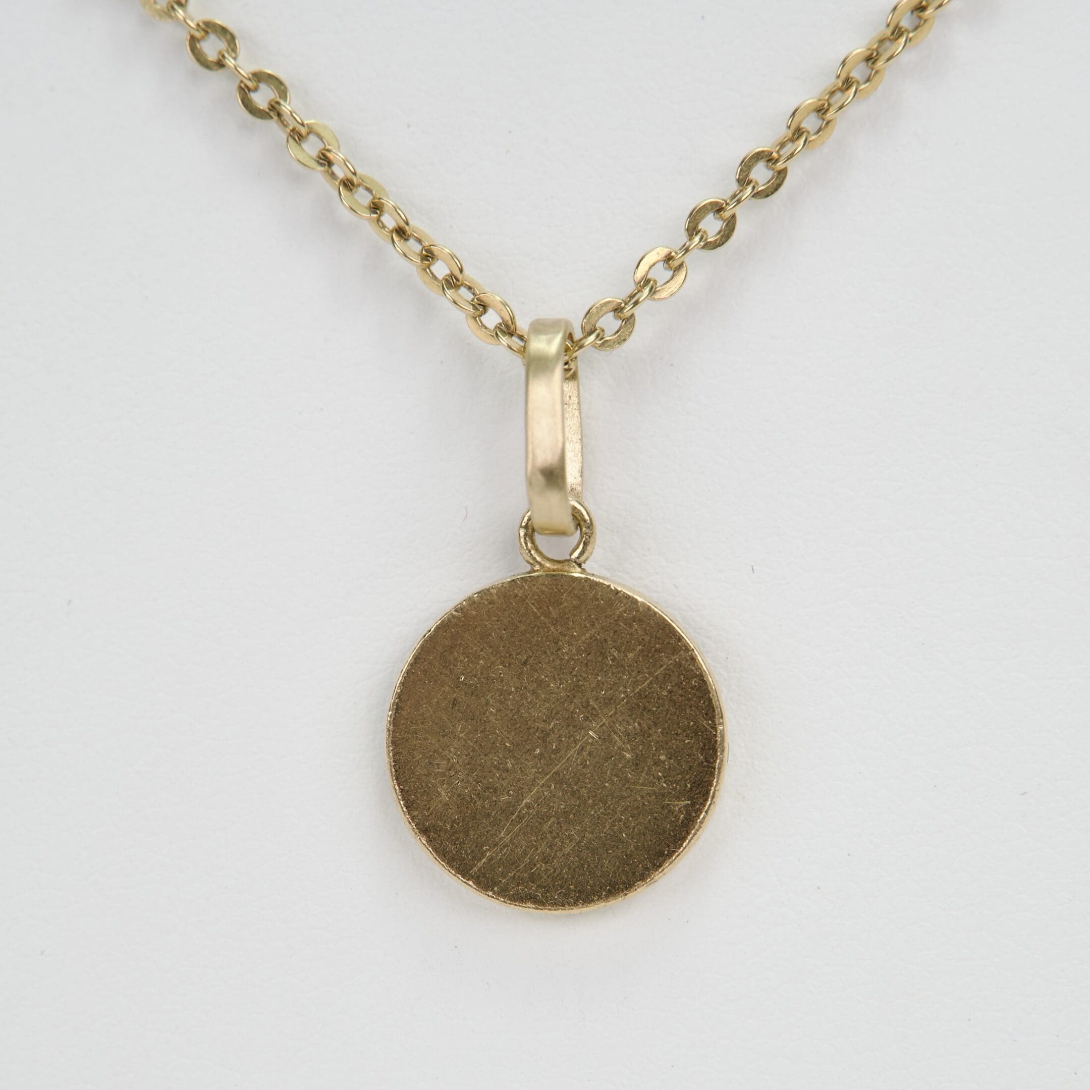Cartier 18k Yellow Gold & Enamel C de Cartier Poker Chip Charm Pendant - Image 4
