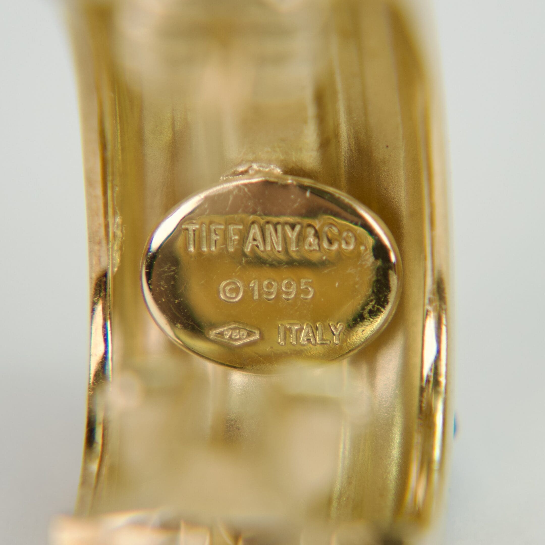 Tiffany & Co. Vintage 18k Yellow Gold Atlas Hoop Earrings - Image 9