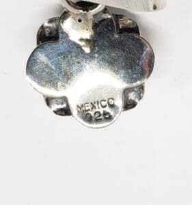 Silver pendant with "Mexico 925" engraving.