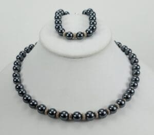 Black pearl necklace and bracelet set.