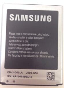 Samsung battery with multilingual usage instructions.