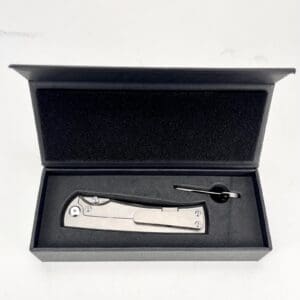 Pocket knife in black presentation box.